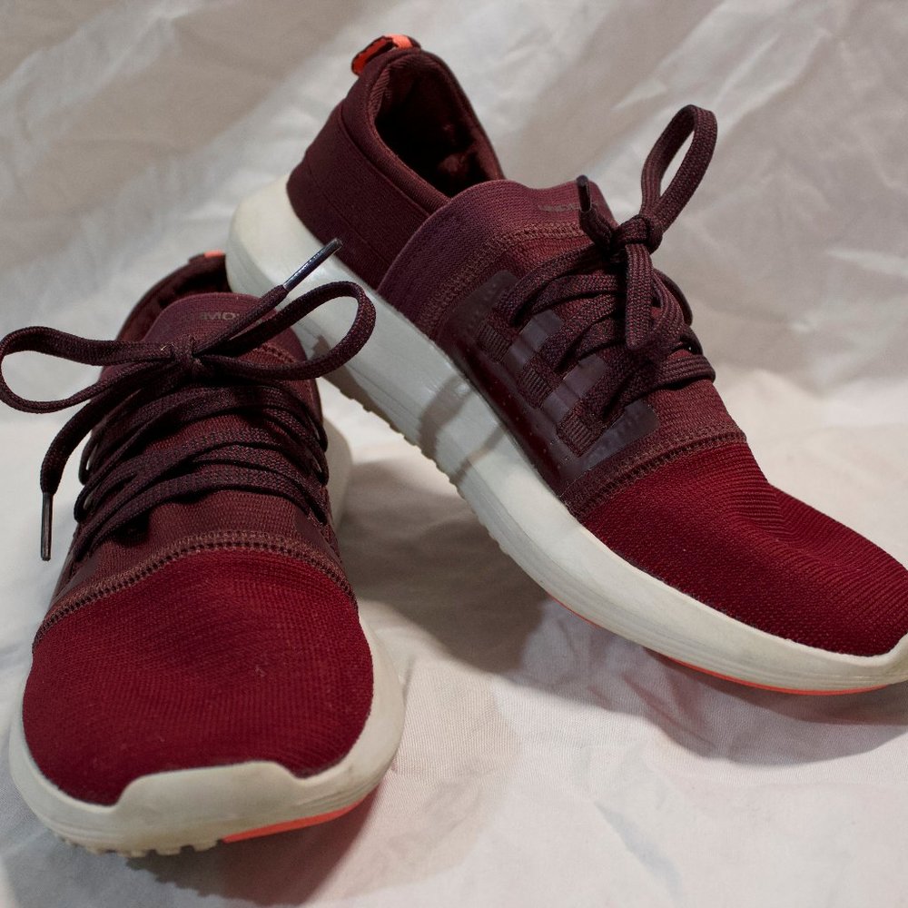 Under Armour Maroon running sneakers